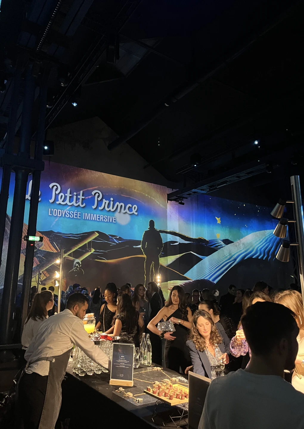 NET_assiette de pièces et cuillères sucrées - cocktail dinatoire haut de gamme - le vélo du soir traiteur événementiel paris